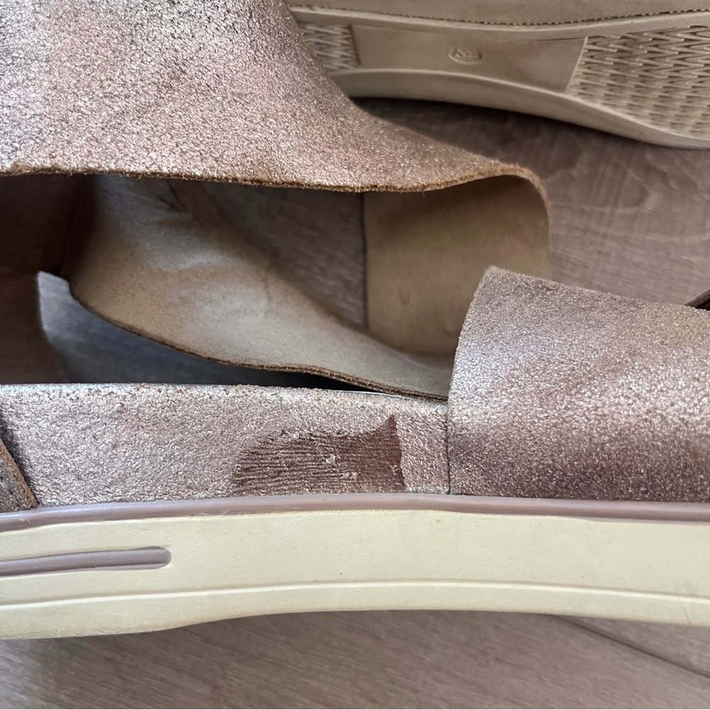 Eileen Fisher Sport Sandal Wedge‎ Women 8.5 Bronze Frozen Metallic Suede Strappy - Picture 11 of 13